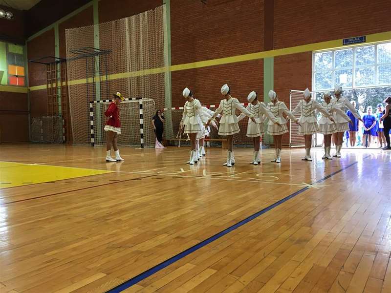 začretske mažoretkinje 2.jpg