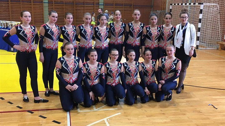 začretske mažoretkinje 3.jpg