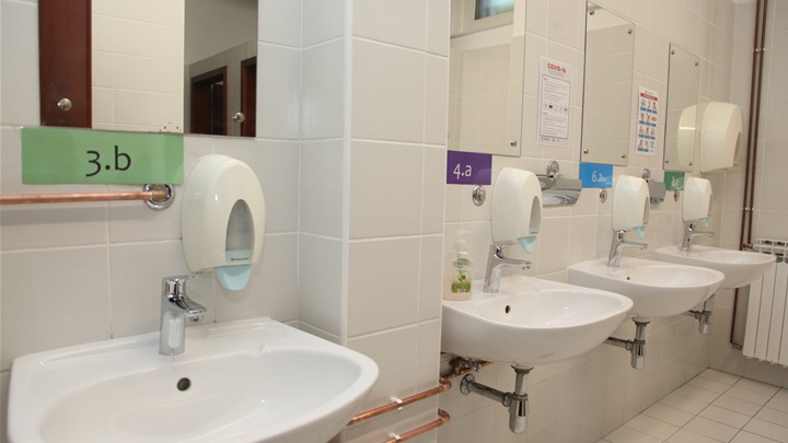 wc oš stubičke.JPG