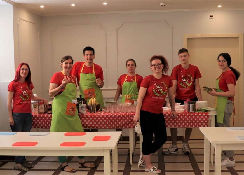 1_kuharski tim Zdravo i fino DND-a Zabok.JPG