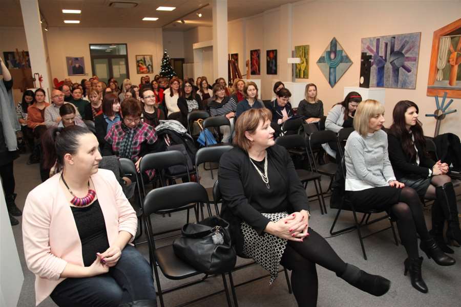 okrugli stol glavna.jpg