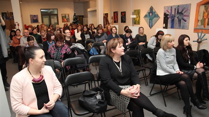 okrugli stol glavna.jpg