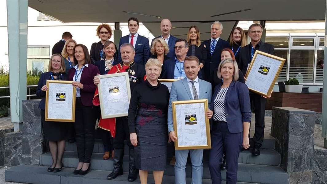 nagrade simply the best.jpg