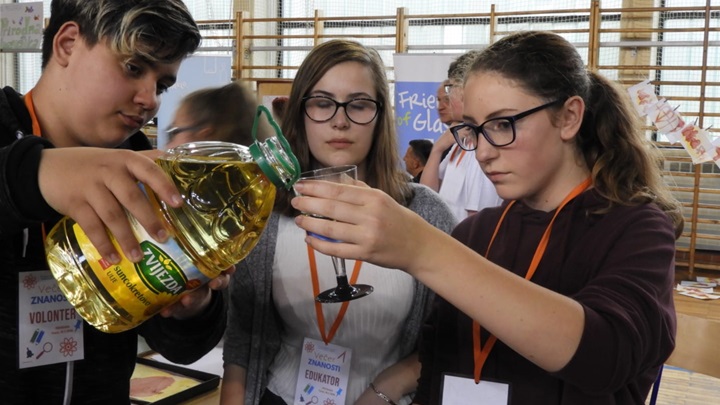 večer znanosti 6.jpg