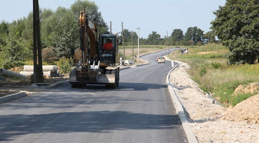 Asfaltirani dio prometnice u Lipovcu