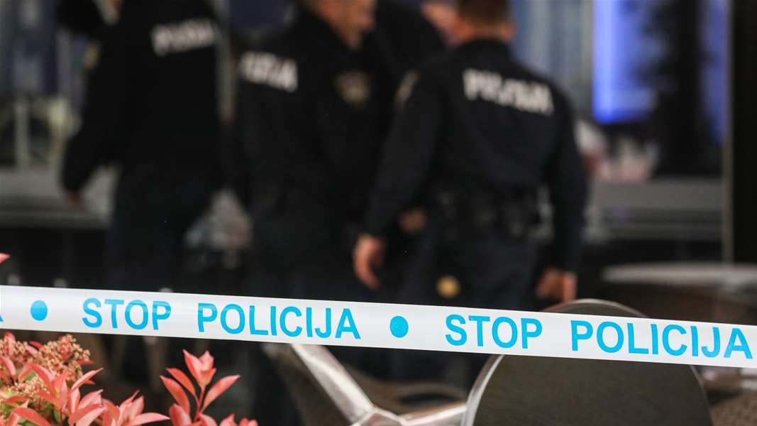 policija kafić