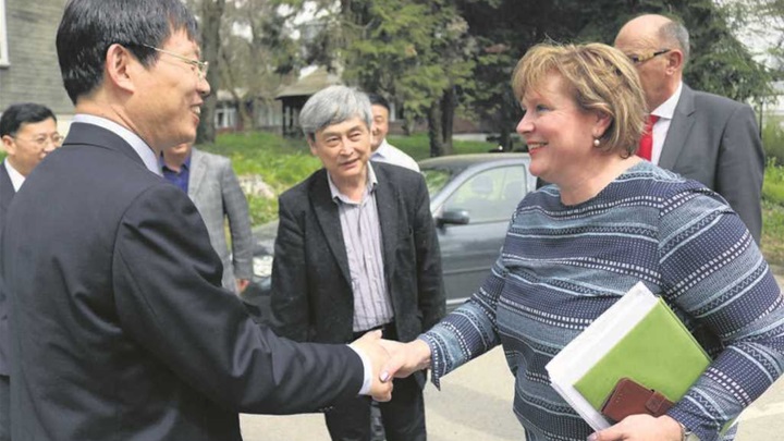 kinezi u zaboku smanjeno 26.jpg