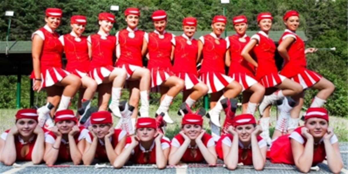 loborske mažoretkinje.jpg