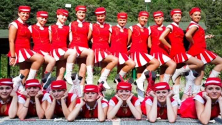 loborske mažoretkinje.jpg