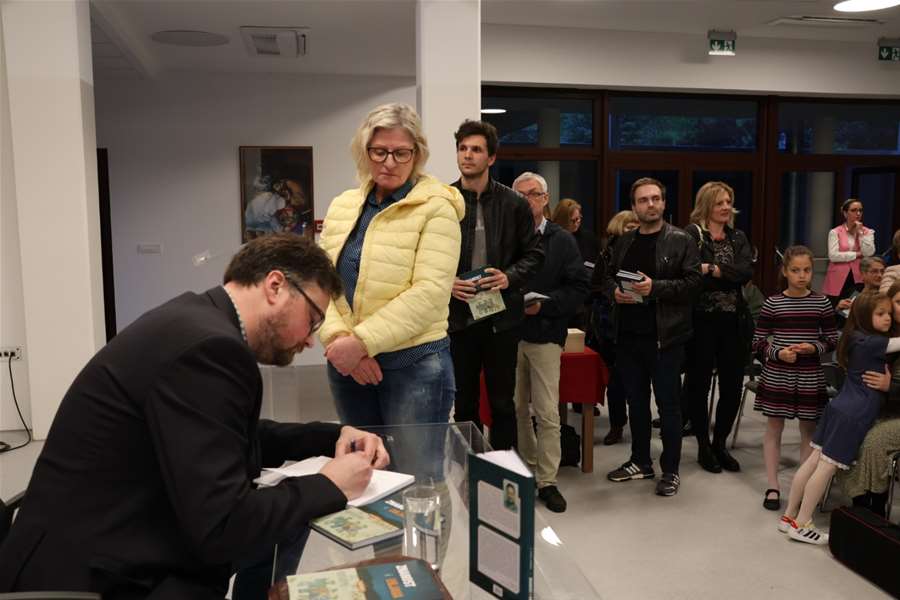 ''Znanost i objava''1.jpeg