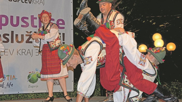 najava festival folklora.jpg