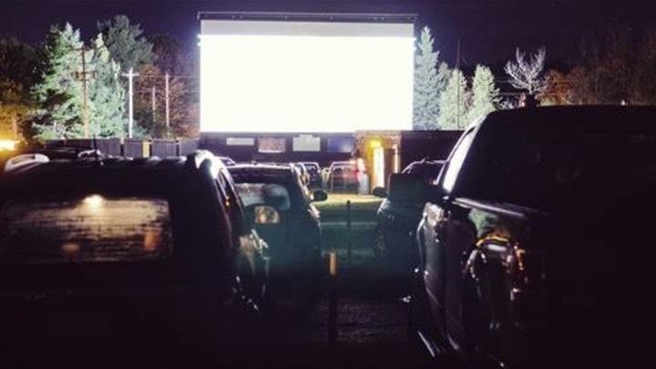 auto kino ilustracija.JPG
