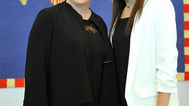 SPORT 3.7._KUGLAČI KOD PREDSJEDNICE Predsjednica Kolinda Grabar-Kitarović i Klara Sedlar.jpg