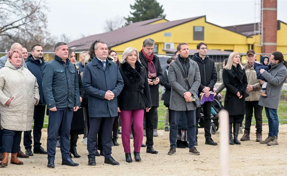 Polaganje_kamena_temeljca 5.jpg