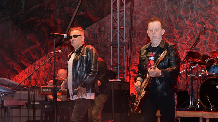 prljavo kazalište (1).JPG