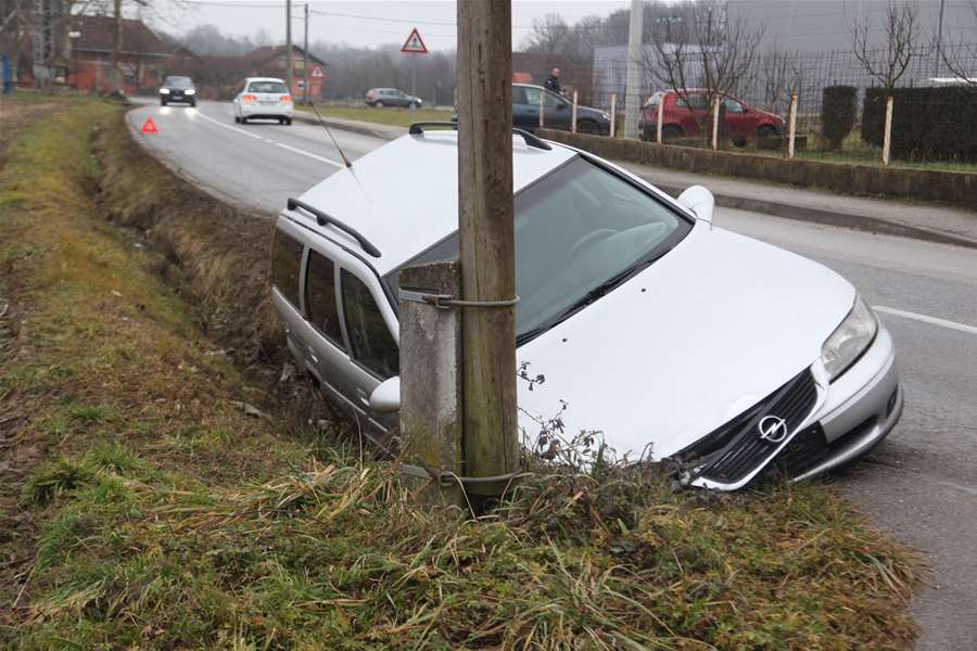 auto u grabi (1).JPG