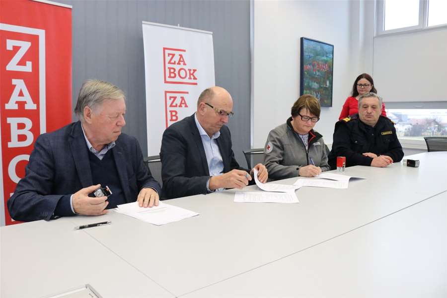 potpisivanje ugovora zabok udruge.jpg