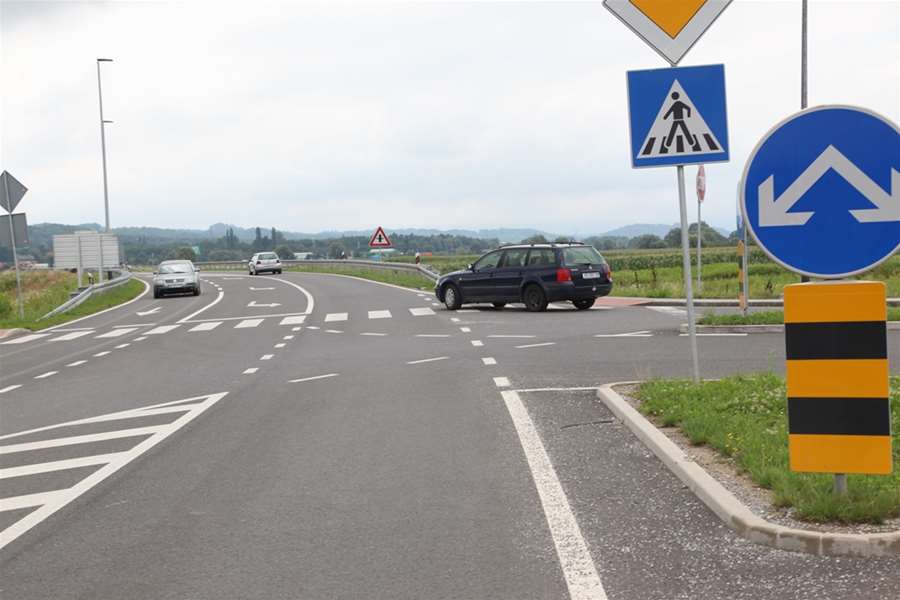 spojna cesta sveti križ začretje.jpg