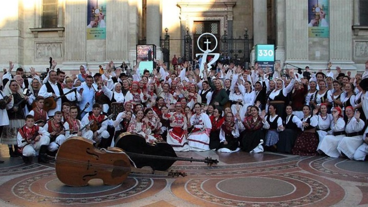 KUD Laz u sklopu projekta ''Hrvati za Hrvate izvan domovine'' nastupio u Beču, Bratislavi i Budimpešti2.jpg