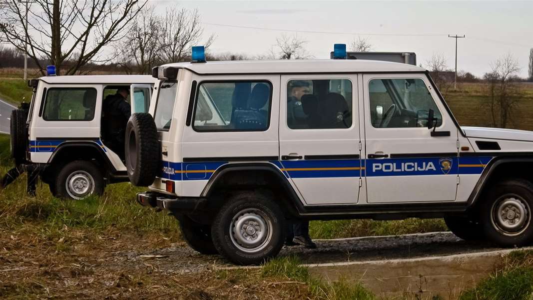 policija