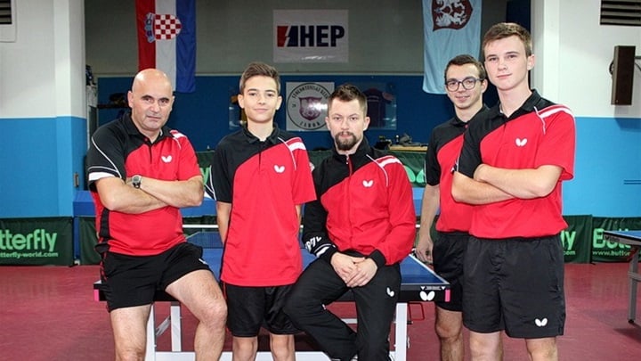 SPORT 24.4._STOLNI TENIS 1 LIGA.jpg