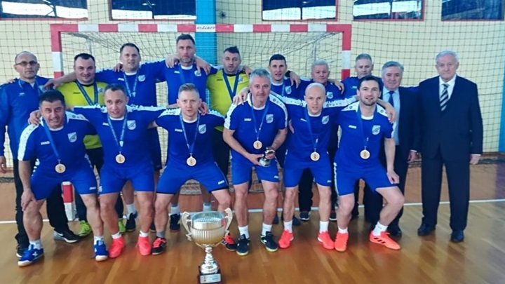 SPORT 18.2._VETERANI Veterani Zagorca KR branitelji su naslova.jpg