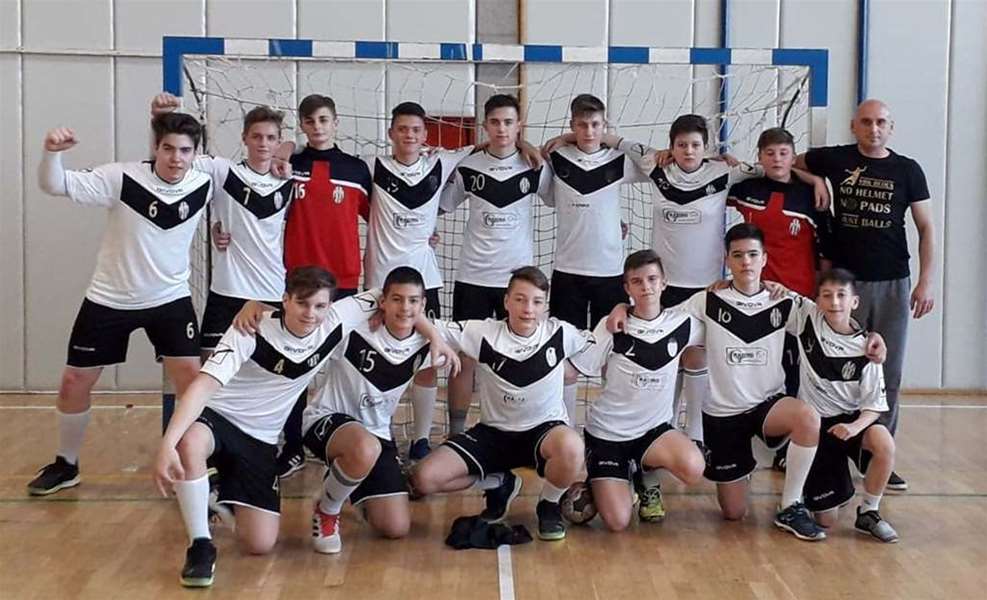 SPORT 21.5._ RUKOMET MUŠKI 2. HKRL 2004. BEDEKOVČINA OSIGURALA 1. LIGU   .jpg