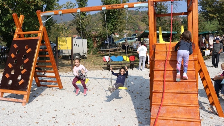 radoboj igralište.jpg