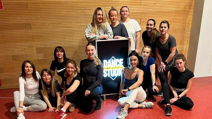 plesni studio (1).jpg