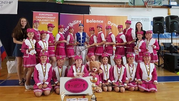 mažoretkinje dubrovčan.jpg