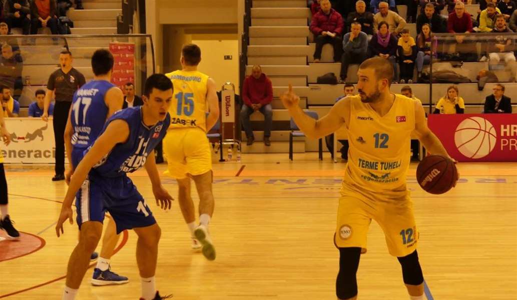 SPORT 15.1._KOŠARKA Andro Anzulović (1).jpg