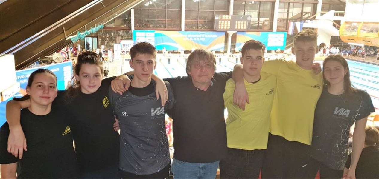 SPORT 24.12._PLIVANJE PH Olimpovci u Splitu.jpg