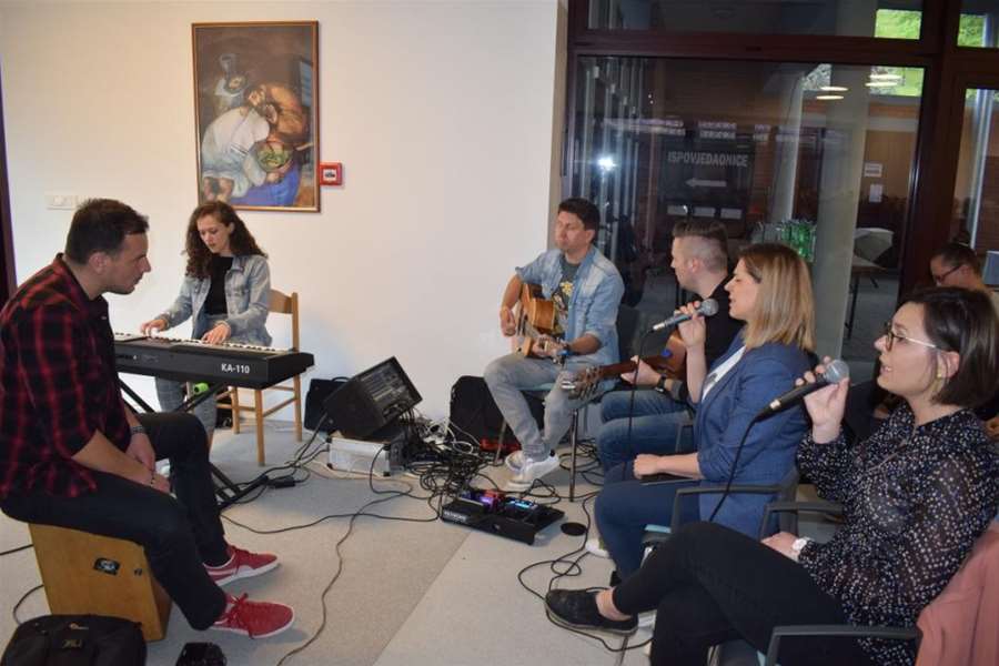 Nakon pauze zbog korone ponovno biblijska grupa u Mariji Bistrici 2.JPG