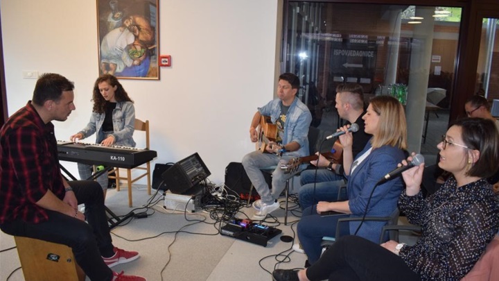 Nakon pauze zbog korone ponovno biblijska grupa u Mariji Bistrici 2.JPG