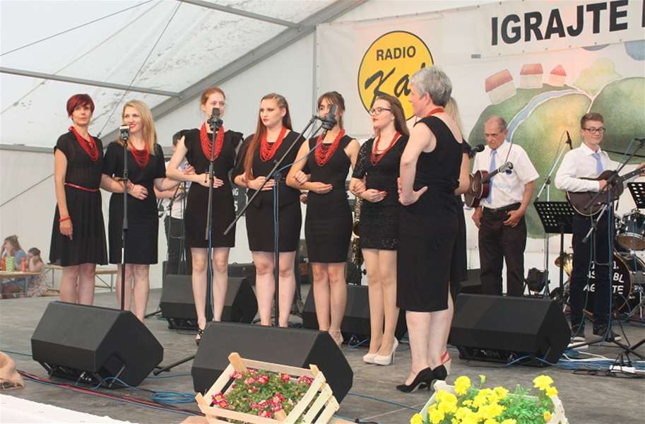 IGRAJTE NAM MUŽIKAŠI 2.jpg