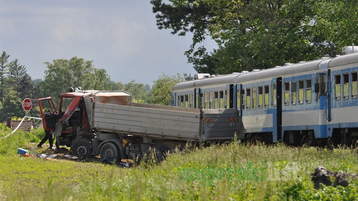 zagorje_prometna-nesreća, vlak, kamion, budinščina, 03_20052013 (1).jpg