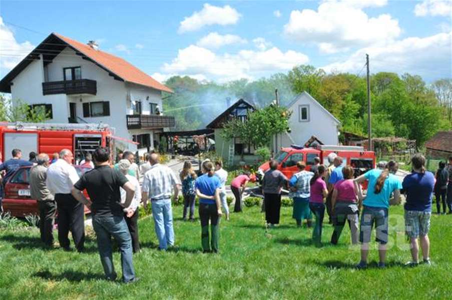 zagorje, pozar, kuca, poznanovec, vatrogasci, dvd-bedekovcina, dvd-zabok,28042013 (5).jpg