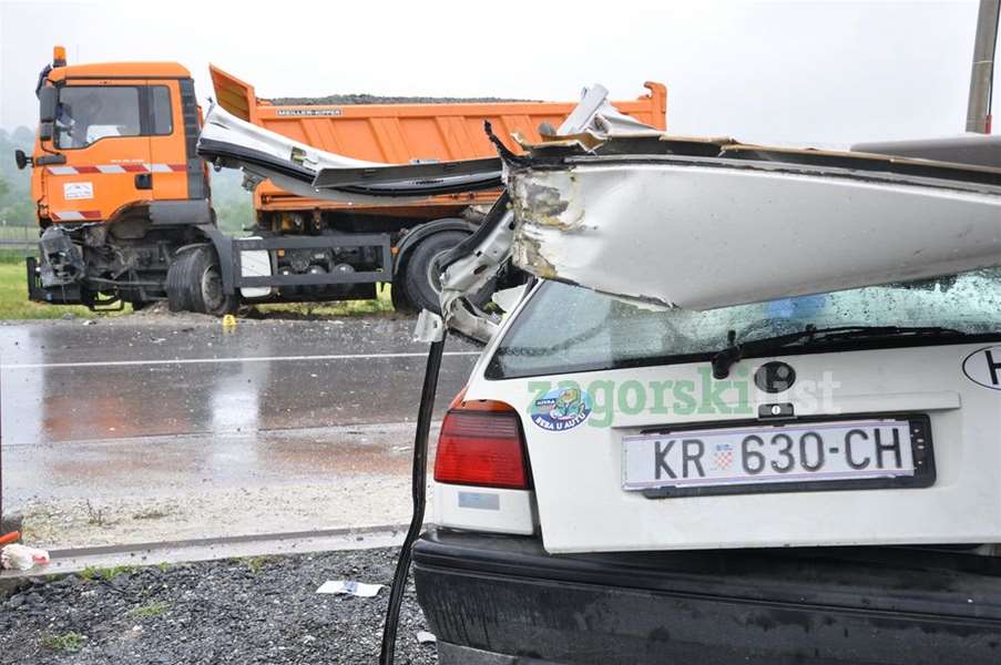 zagorje_crna_nesreca_grdenci_kamion_auto_22052012_04.jpg
