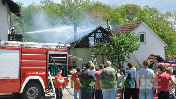 zagorje, pozar, kuca, poznanovec, vatrogasci, dvd-bedekovcina, dvd-zabok,28042013 (2).jpg