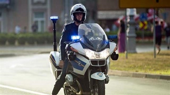policija motor.jpg