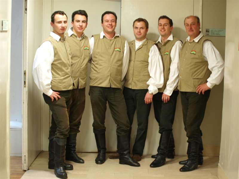 Decki z bregov (912 x 684).jpg
