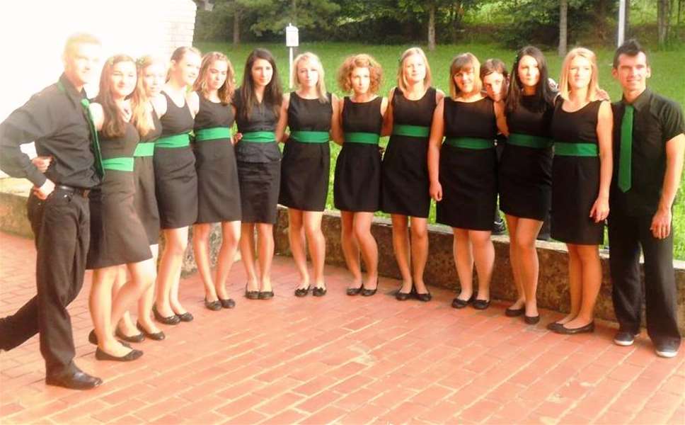 vokalna skupina arete.jpg