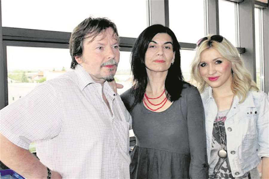 nek svira kaj_Boris&Ivanka&Kristina.JPG