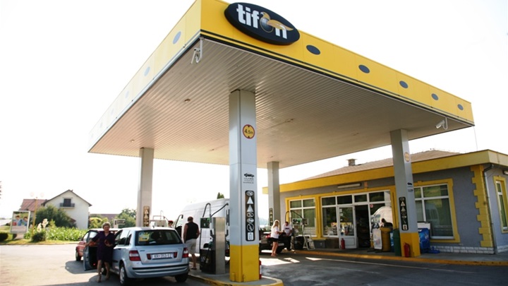 tifon pumpa veliko trgovišće.jpg