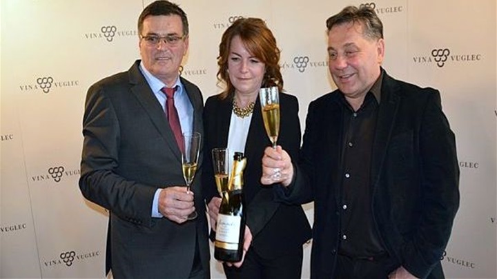 VINARI PRIZNANJE 590.jpg