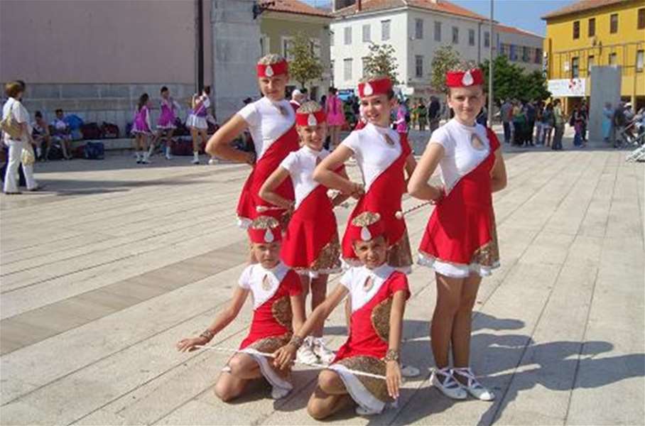 bedekovčanske mažoretkinje.jpeg