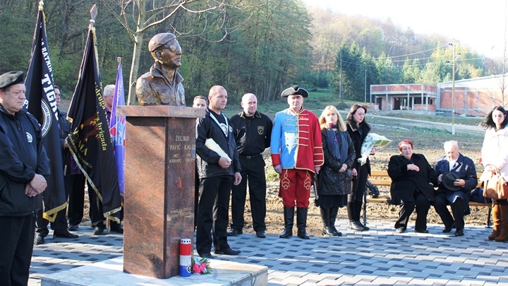 Spomen obilježje.JPG