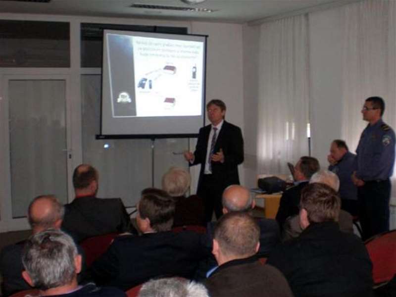 projekt policija.jpg