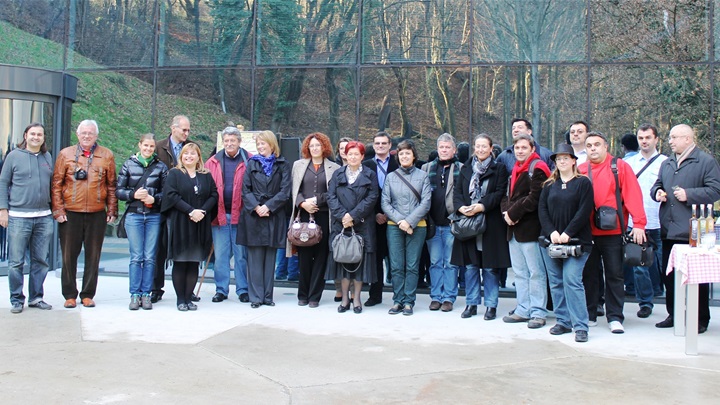 Strani novinari u posjetu Muzeju.JPG