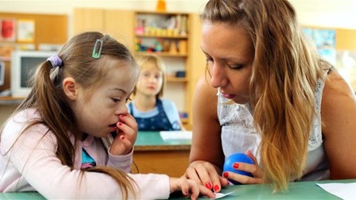 pomoćnici u nastavi.jpg